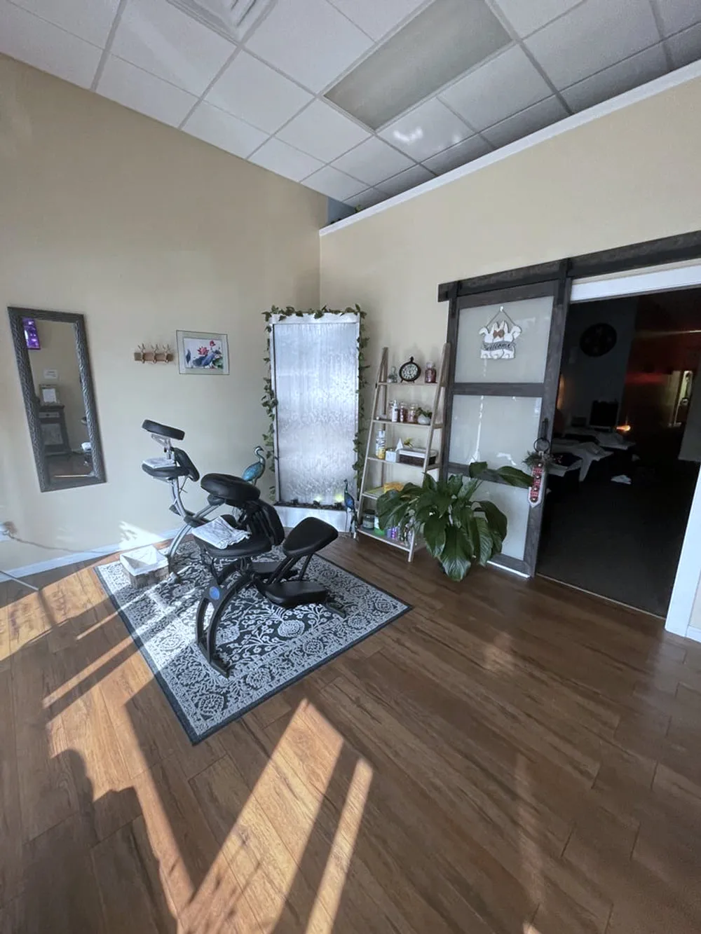 The front room at LJY Reflexology, 3877 Lebanon Pike, Hermitage TN